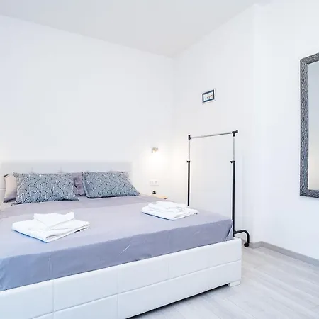 Olive Apartment