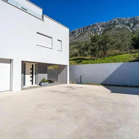 Olive Apartment