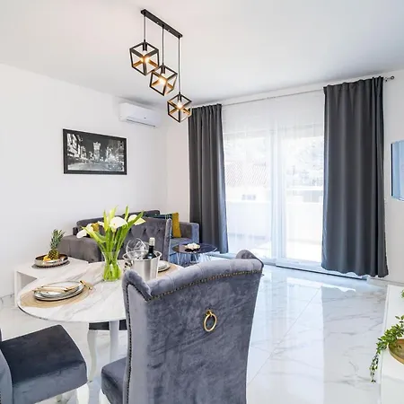 Olive Apartment *